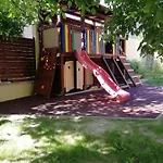 Zoe شيوفوك